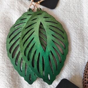 Green Leaf Cutout Earrings
